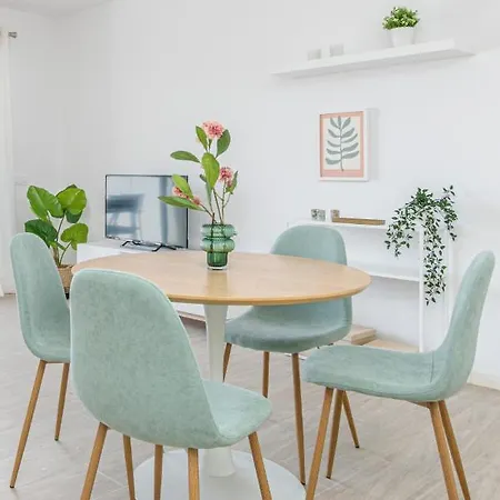 M A R I V E N T 03 Appartement Roses